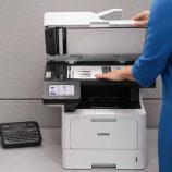 MFC-L5915DW_Spinner8_Scan Glass_846x846